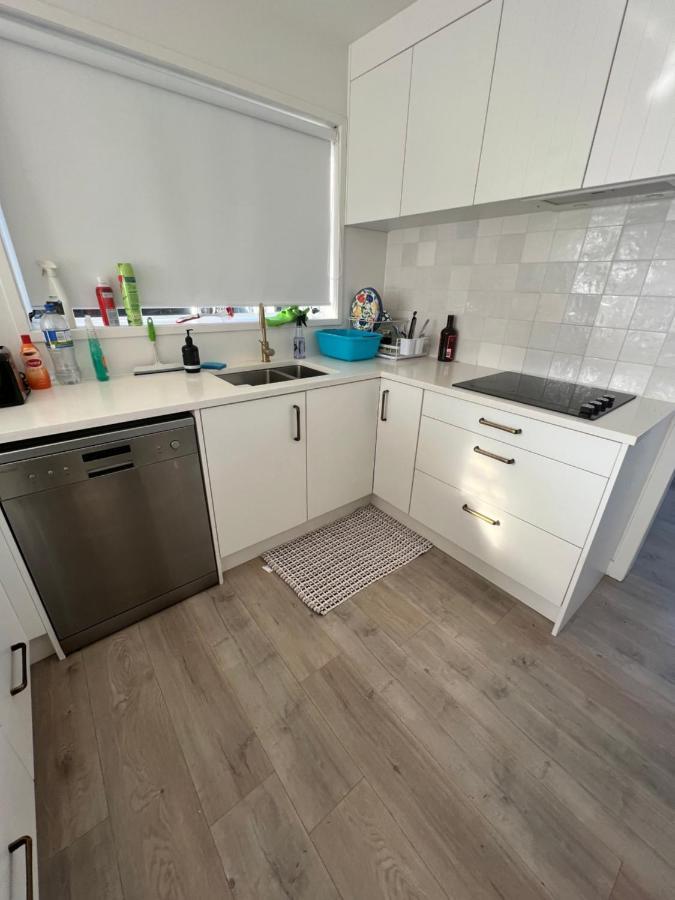 Orewa Homestay Rooms Окленд Экстерьер фото