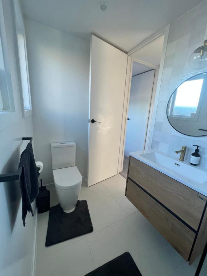 Orewa Homestay Rooms Окленд Экстерьер фото