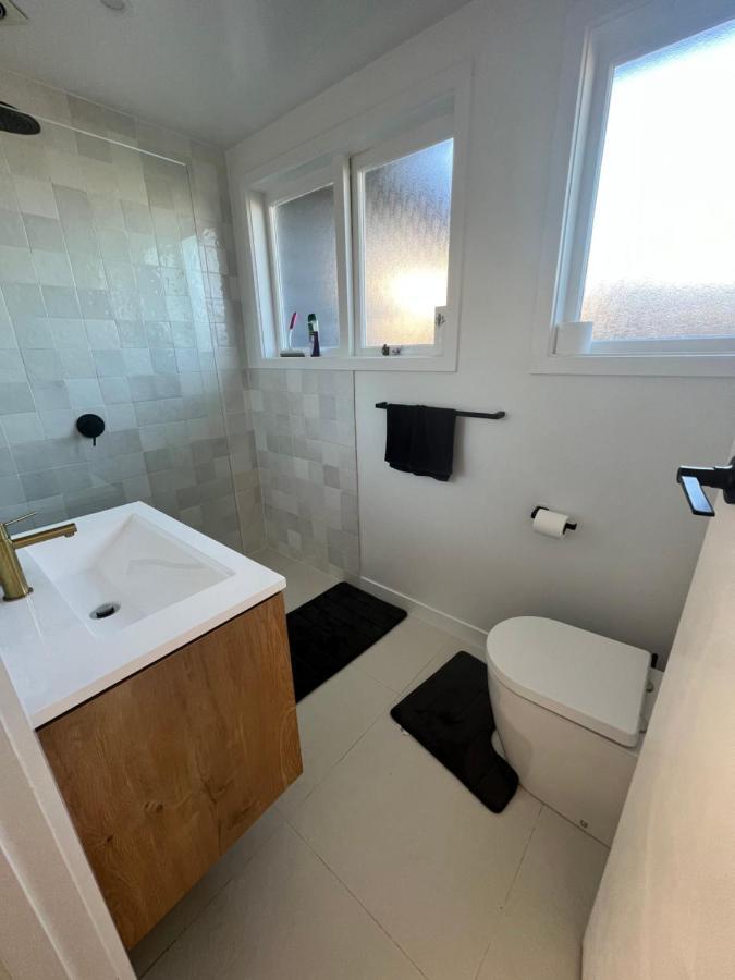 Orewa Homestay Rooms Окленд Экстерьер фото